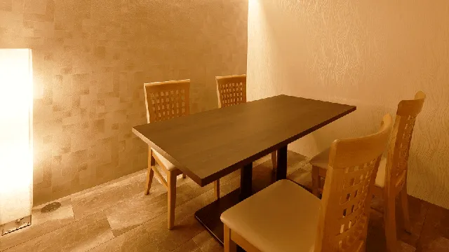 テーブル席